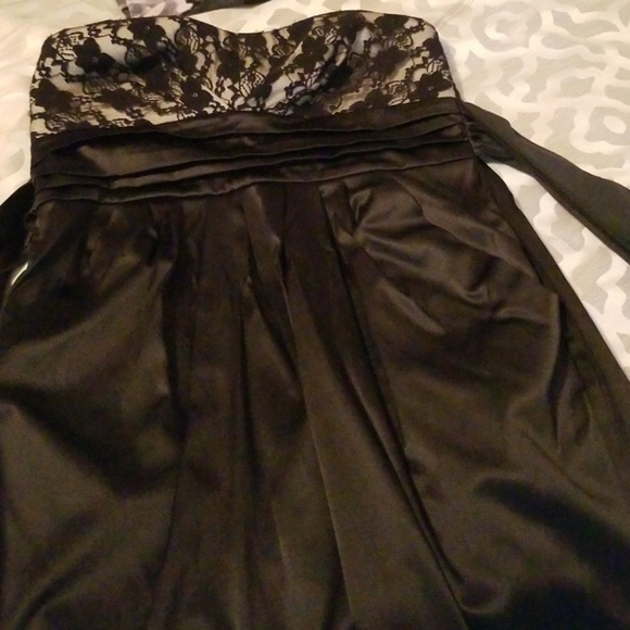 Formal Dress - Picture 1 of 2